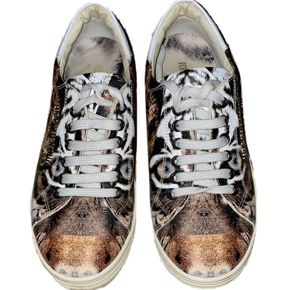 Roberto Cavalli Shoes - Roberto Cavalli Italy Animal Print Jaguar White Sneakers  Genuine Leather 36